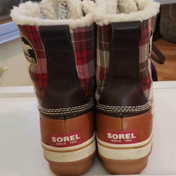 Sunday SALESOREL WATERPROOF WINTER BOOTS LIKE NEW! - Picture 3 of 6